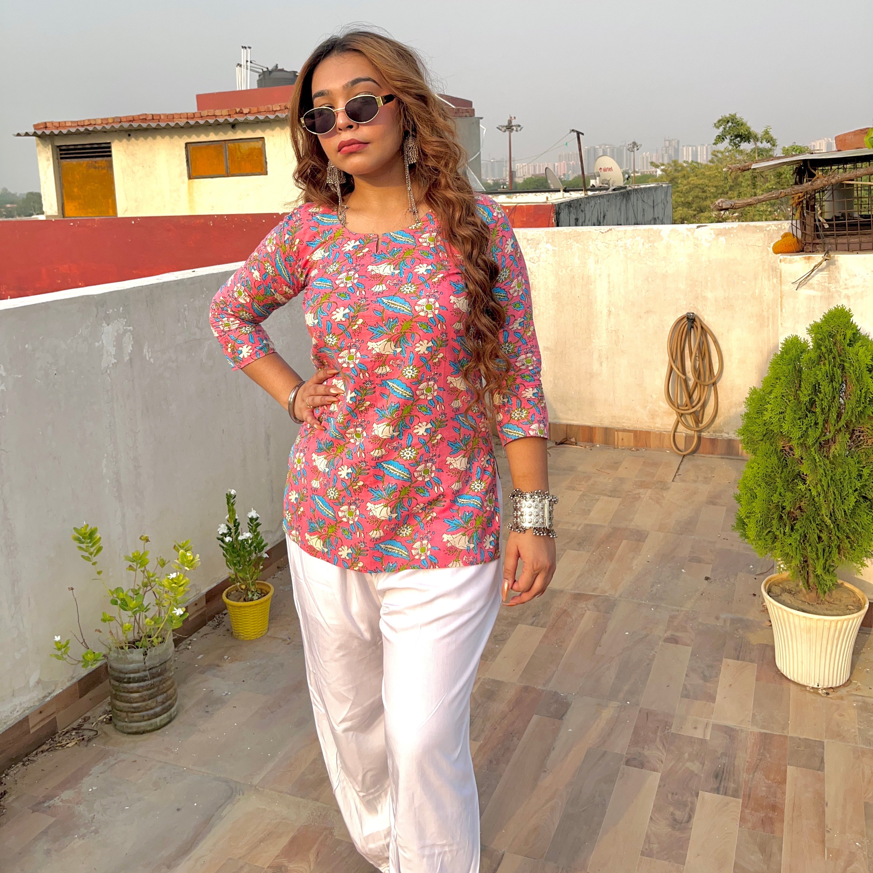 Guneet kurti