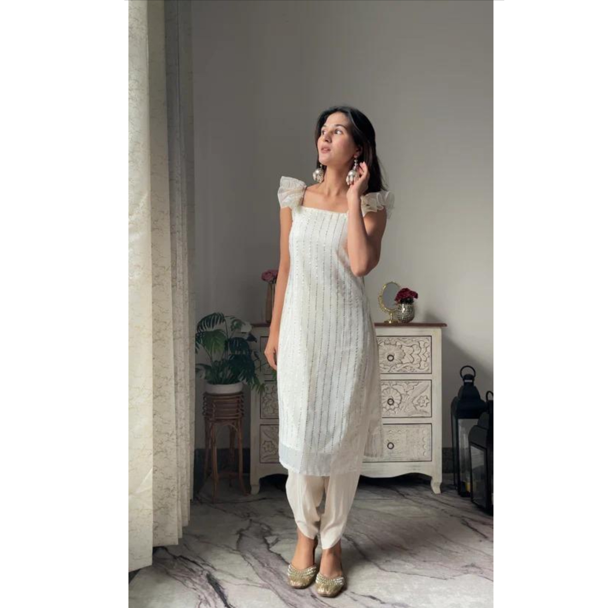 Jasleen White Kurti